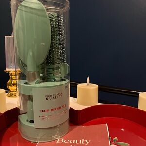 Professional Quality Green Hair Brush Set